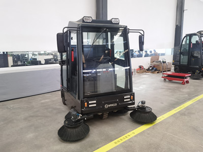 小型电动扫地车实用吗？有哪些优势