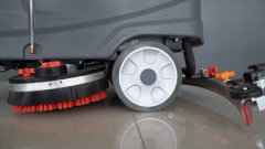 洗地机吸水扒无法下降？怎么调整